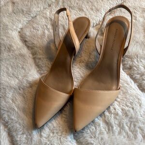 Banana Republic size 8 Beige Slingback Heels never worn
